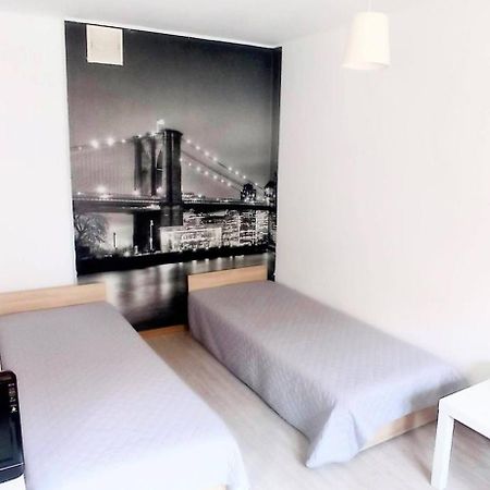 Apartament Studio - Mehoffera 1 Apartment Zabrze Bagian luar foto